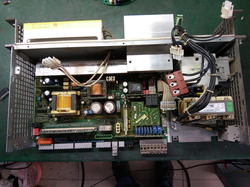 1-1PQ4210Z1b7.jpg